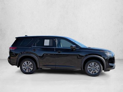 Black 2024 Nissan Pathfinder S