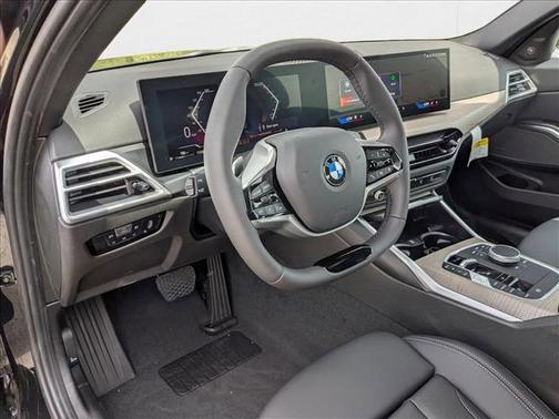 2025 BMW 330 i