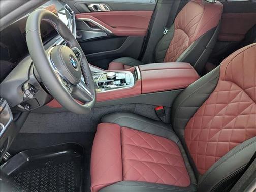 2026 BMW X6 M60i