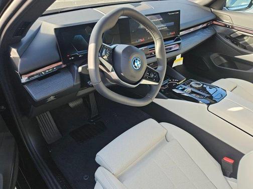 2026 BMW i5 eDrive40