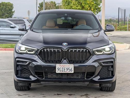 Carbon Black Metallic 2023 BMW X6 xDrive40i
