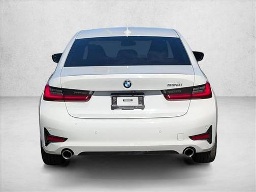 2022 BMW 330 i