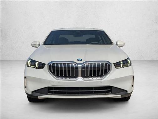 2025 BMW 530 i