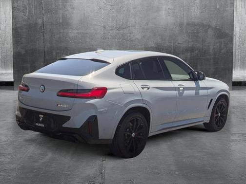 2022 BMW X4 M40i