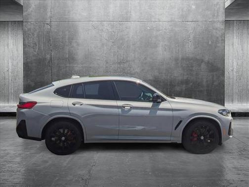 2022 BMW X4 M40i