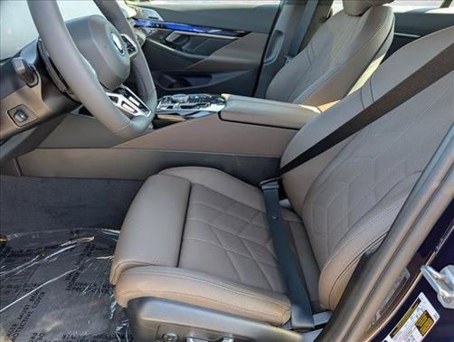 Tanzanite Blue II Metallic 2026 BMW i5 eDrive40