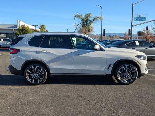 2023 BMW X5 xDrive40i
