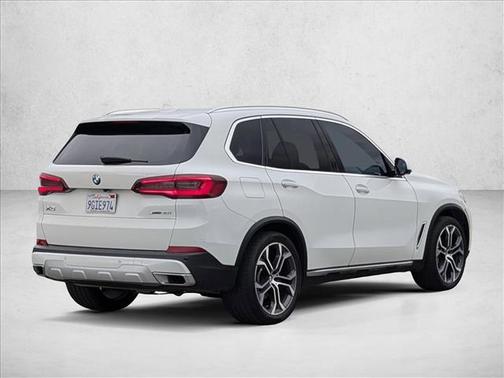 Alpine White 2023 BMW X5 xDrive40i