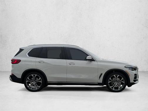 Alpine White 2023 BMW X5 xDrive40i
