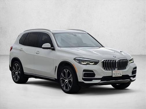 Alpine White 2023 BMW X5 xDrive40i