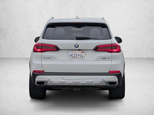 Alpine White 2023 BMW X5 xDrive40i