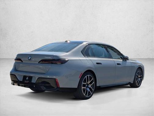 2026 BMW 750e xDrive