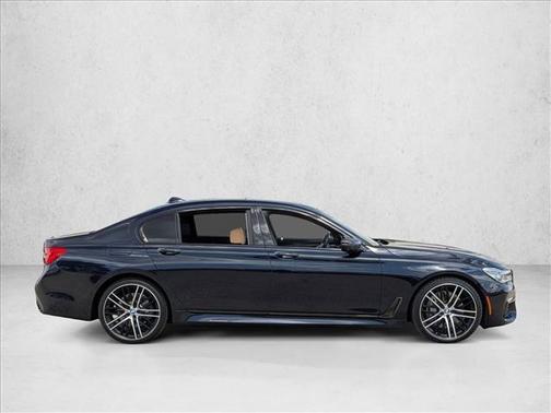 2017 BMW 750 i