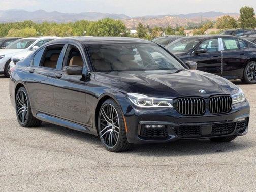2017 BMW 750 i