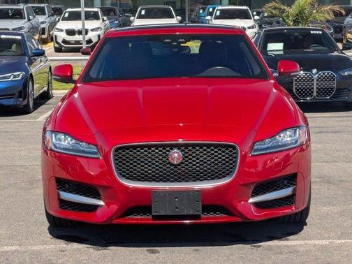 2018 Jaguar XF 25t R-Sport
