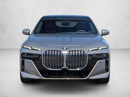 Gray Metallic 2023 BMW 740 i