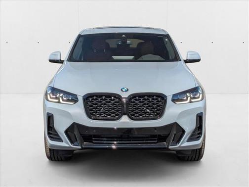 2025 BMW X4 xDrive30i