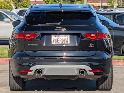 Narvik Black 2018 Jaguar F-PACE S