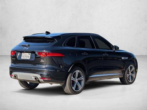 Narvik Black 2018 Jaguar F-PACE S