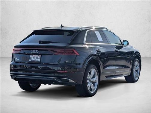 2023 Audi Q8 Premium
