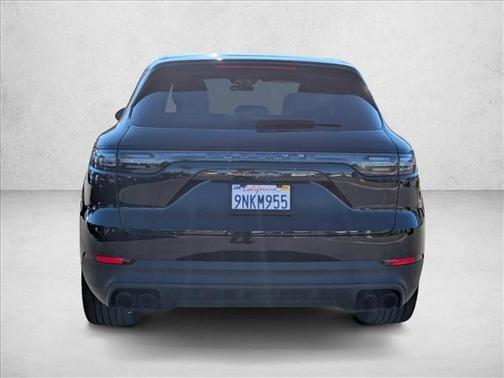 2023 Porsche Cayenne Platinum Edition