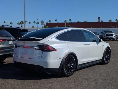 2016 Tesla Model X 70D