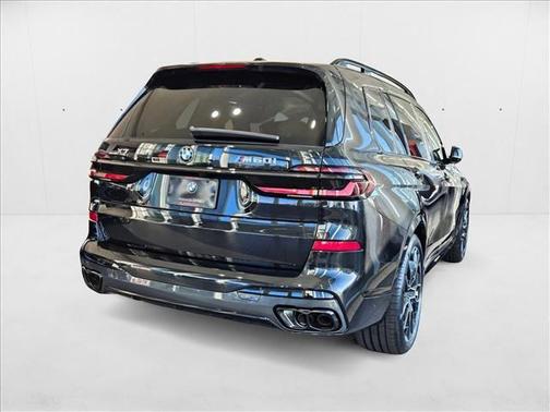 2026 BMW X7 M60i