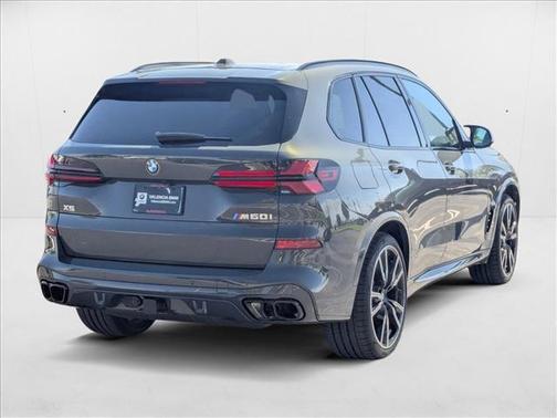 2025 BMW X5 M60i