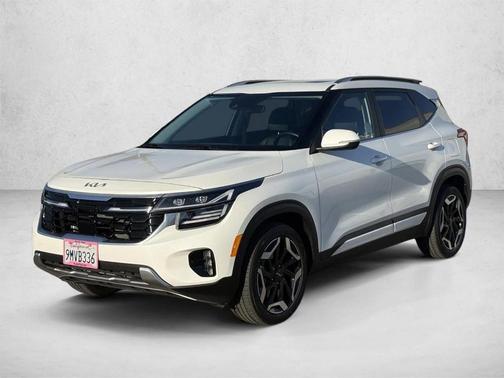 Snow White Pearl 2024 Kia Seltos SX