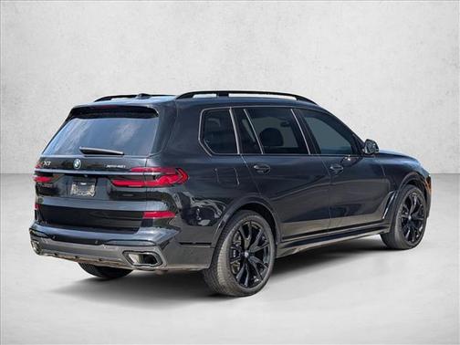 Black Sapphire Metallic 2024 BMW X7 xDrive40i