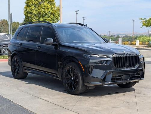 Black Sapphire Metallic 2024 BMW X7 xDrive40i