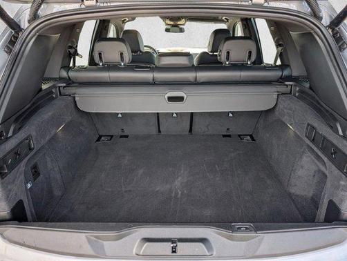Gray Metallic 2025 BMW X5 sDrive40i