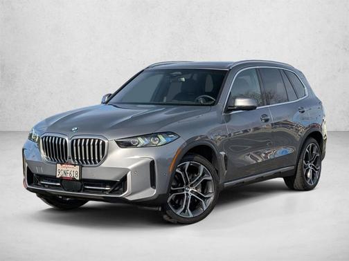 Gray Metallic 2025 BMW X5 sDrive40i