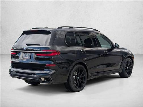 Black Sapphire Metallic 2026 BMW X7 xDrive40i