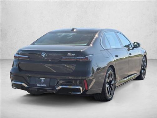 Black Sapphire Metallic 2024 BMW i7 M70