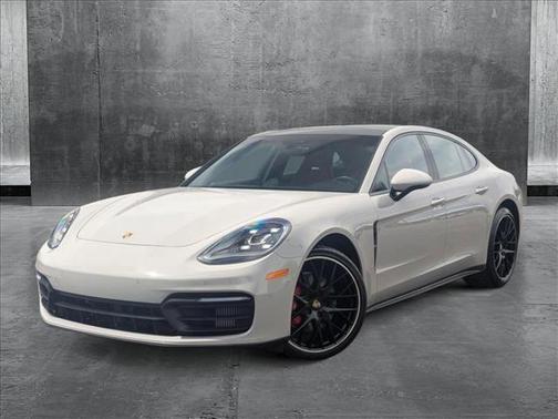 2022 Porsche Panamera