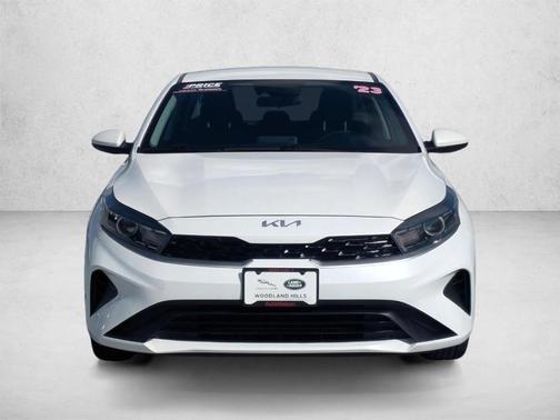 Snow White Pearl 2023 Kia Forte LXS