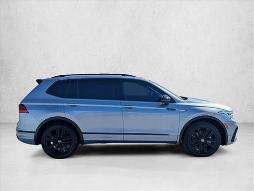 Pyrite Silver Metallic 2022 Volkswagen Tiguan 2.0T SE R-Line Black