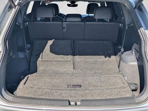 Pyrite Silver Metallic 2022 Volkswagen Tiguan 2.0T SE R-Line Black