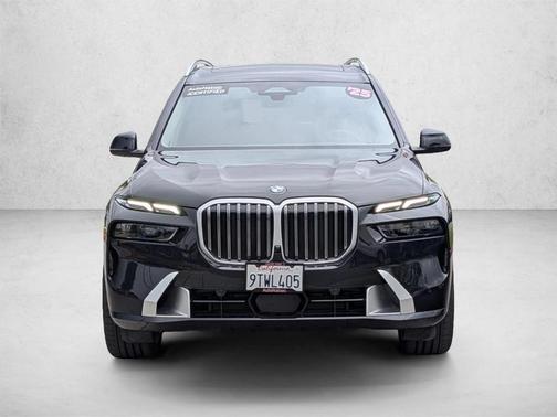 Black Sapphire Metallic 2025 BMW X7 xDrive40i