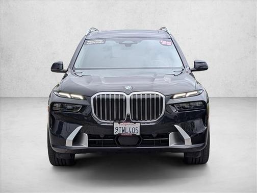 Black Sapphire Metallic 2025 BMW X7 xDrive40i