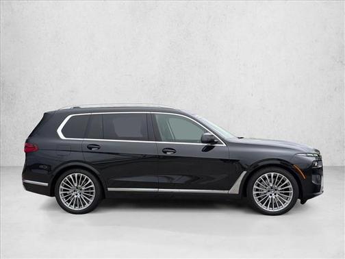 Black Sapphire Metallic 2025 BMW X7 xDrive40i