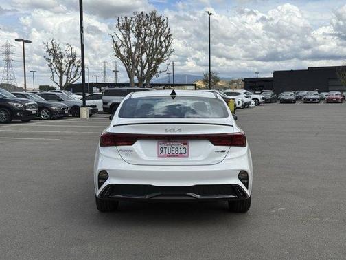 Snow White Pearl 2023 Kia Forte GT-Line