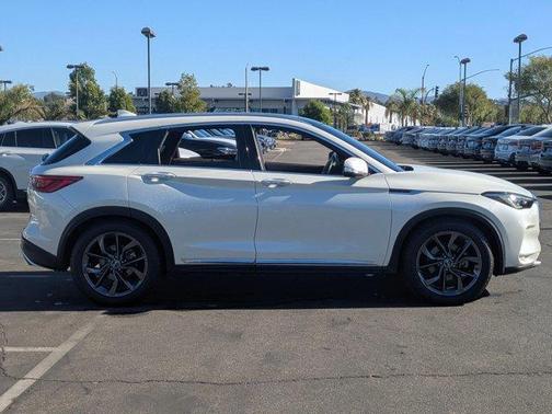 2019 INFINITI QX50 ESSENTIAL