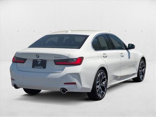 2025 BMW 330 i