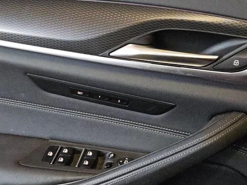Phytonic Blue Metallic 2023 BMW 530 i