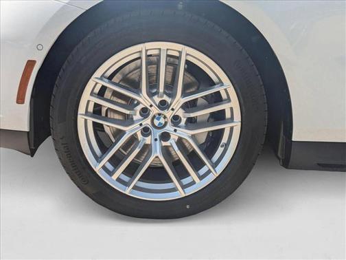 2025 BMW 530 i xDrive