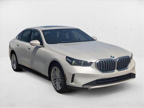 2025 BMW 530 i xDrive