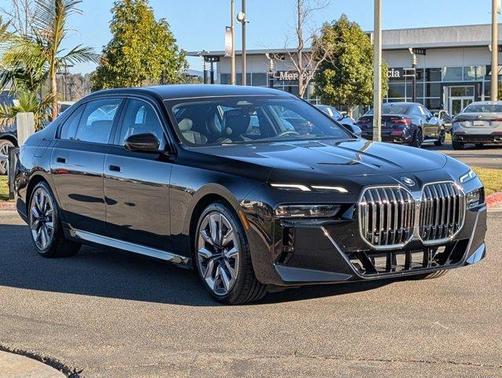 2023 BMW 740 i