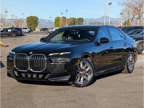 2023 BMW 740 i